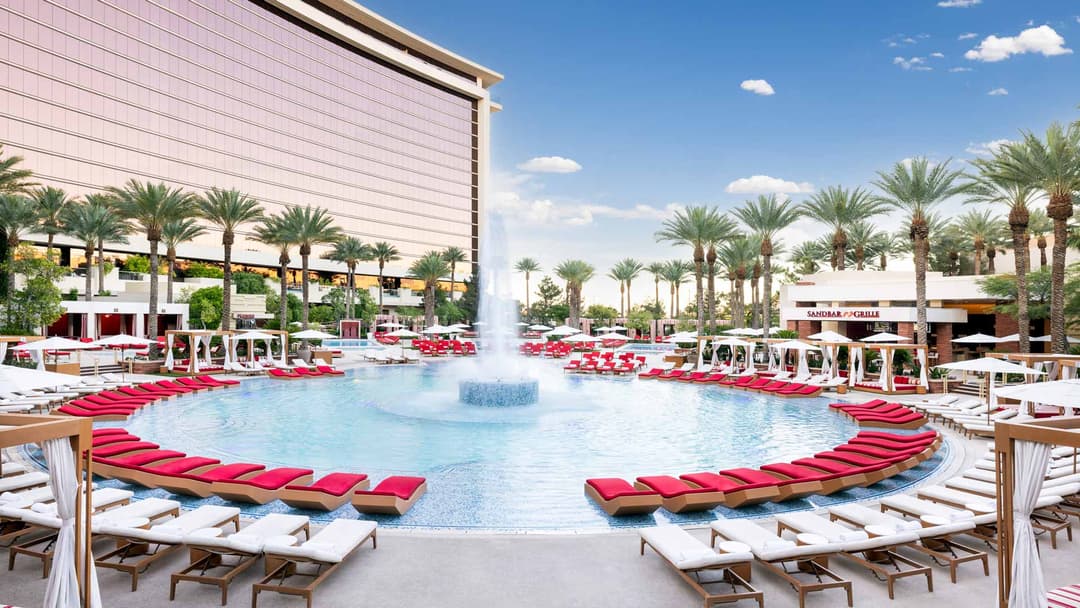 Red Rock Pool, amusement centers in Las Vegas