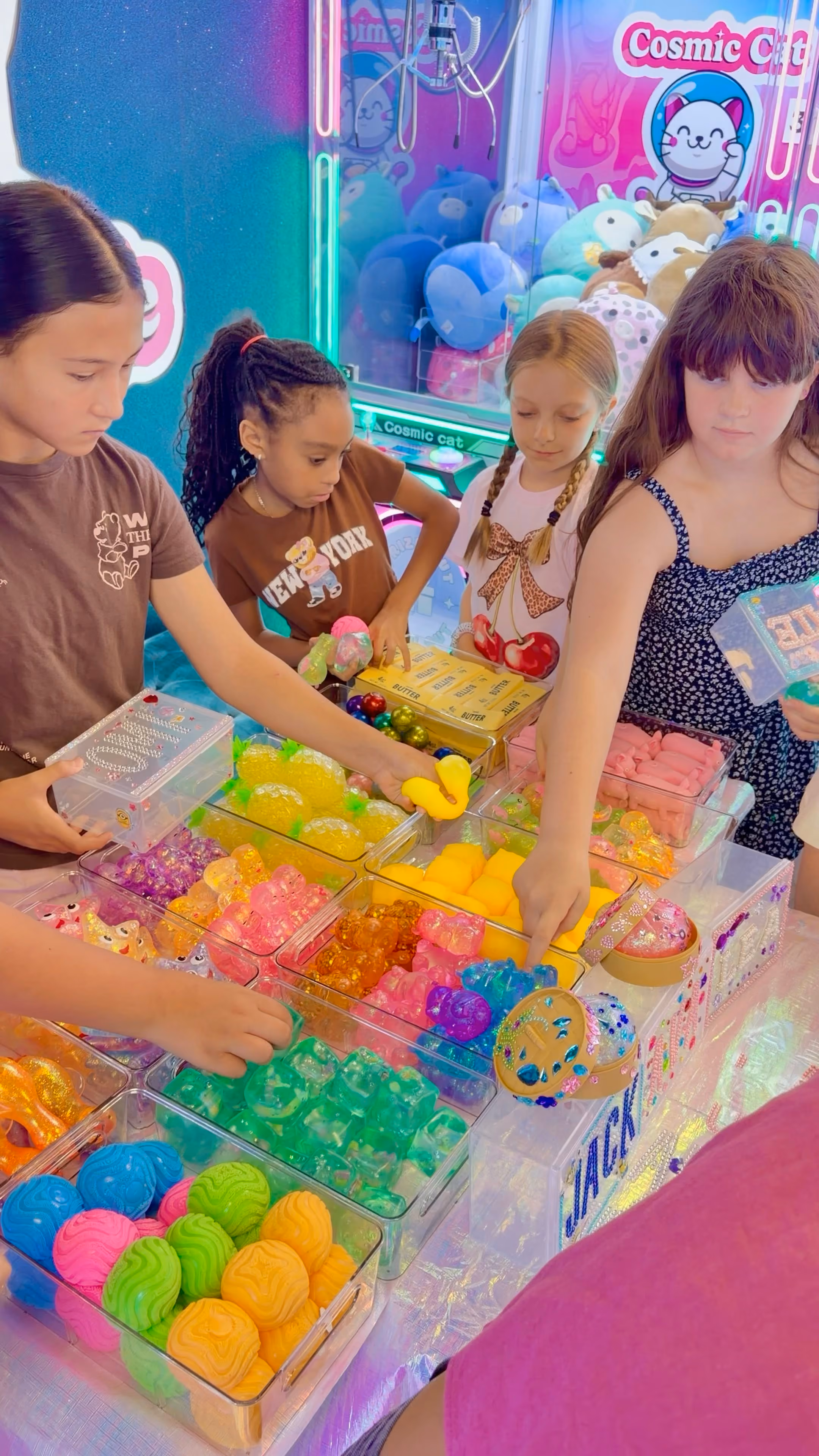 Cosmic Cat Claw Arcade, amusement centers in Las Vegas