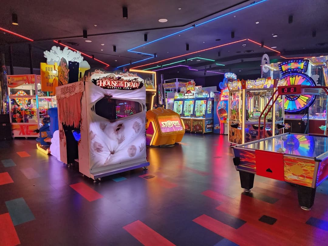 Arcade at the Horseshoe Center Strip, amusement centers in Las Vegas