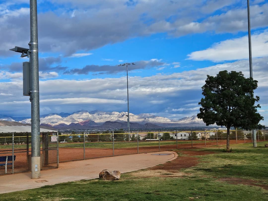 Red Ridge Park and Splash Pad, basketball in Las Vegas