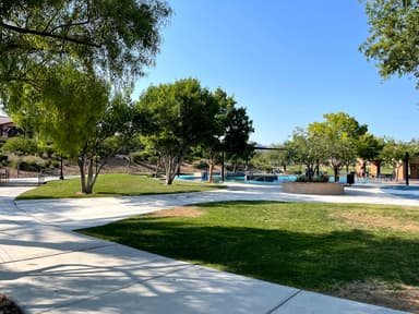 Paseos Park