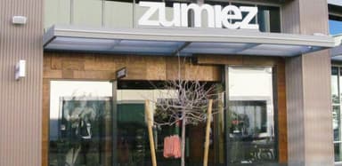 Zumiez